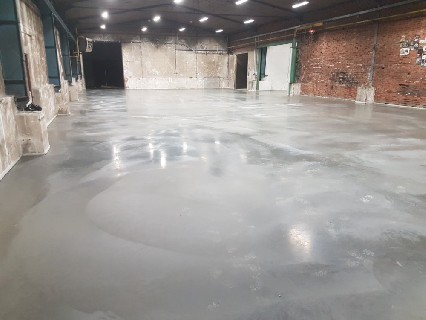 Kyjov 900 m2 - Leštěný beton